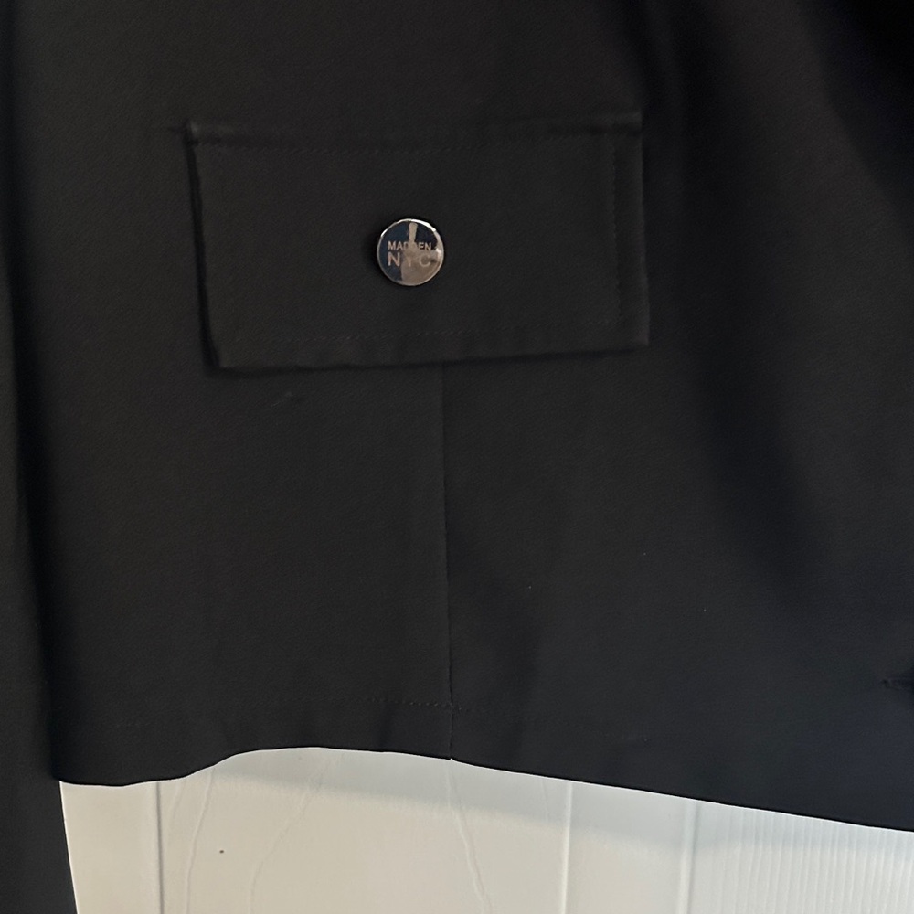 NWOT Modern Black Cropped Blazer w/ Button and Pocket Accents - Picture 5 of 8